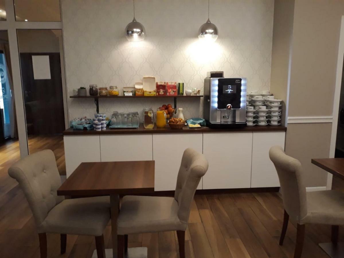 Apartamenty เมียนซิดดรอแย ภายนอก รูปภาพ